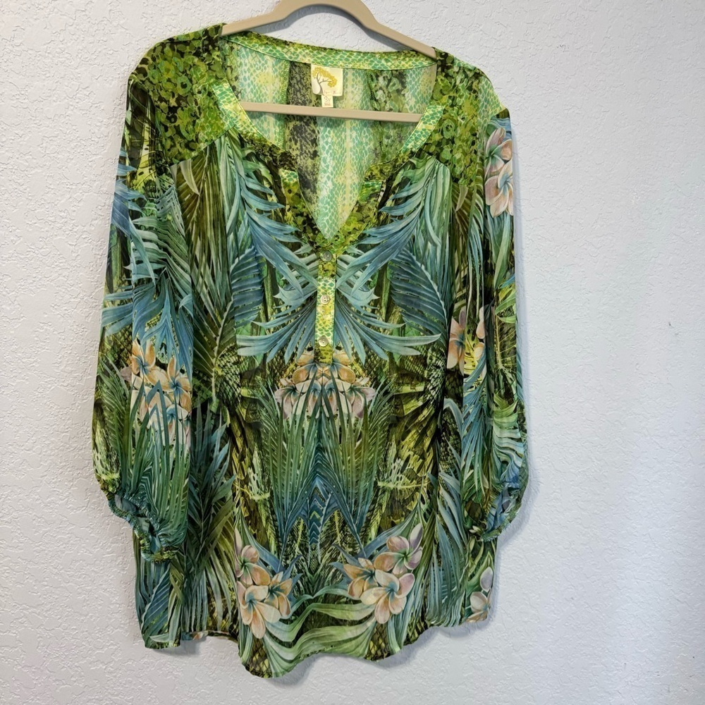 Fig And Flower Anthropologie Green Jungle Semi Sheer V-neck Popover Plus Top